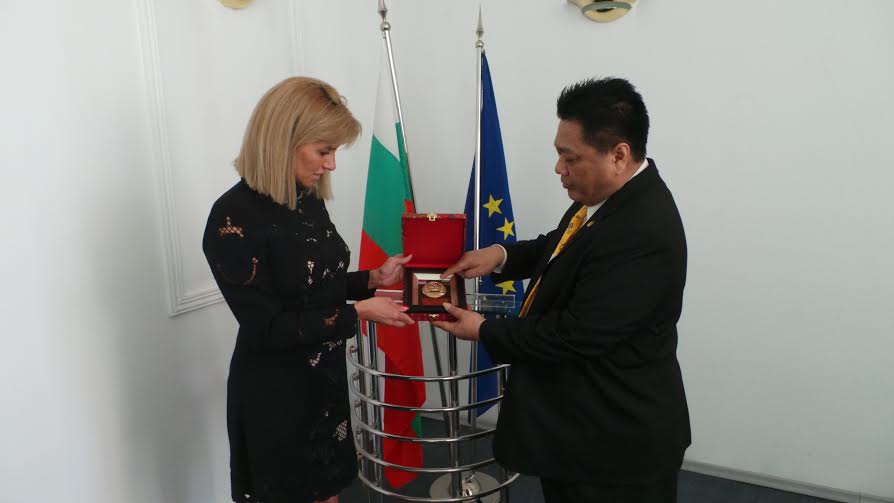 Индонезия се интересува от създаване на малки и средни фирми в България