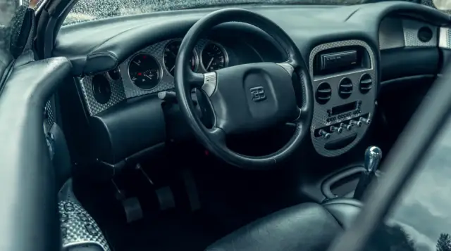 Продава се едно от трите съществуващи Bugatti EB112