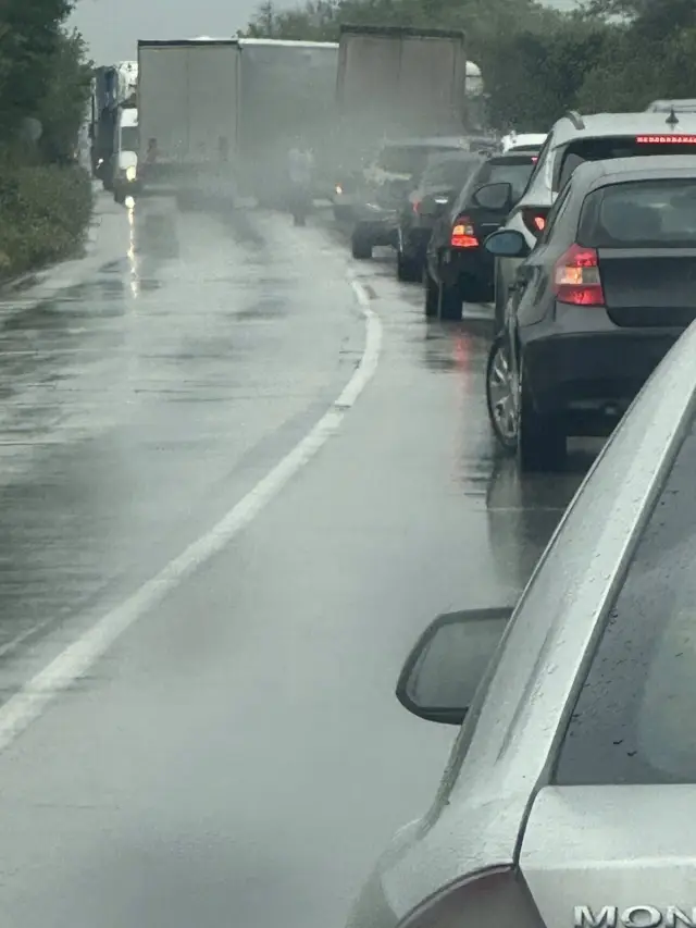  Бащата Николай Попов: Камион се блъсна в бензиностанция покрай мястото, където почина Сияна ВИДЕО+СНИМКИ 