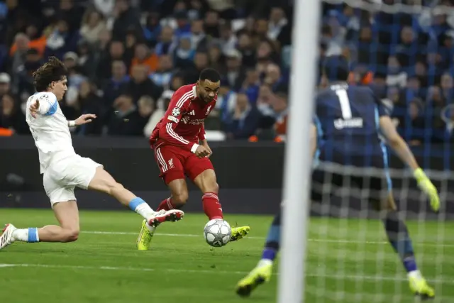 Ливърпул с категоричен успех в Марсилия и вече докосва осминафиналите 