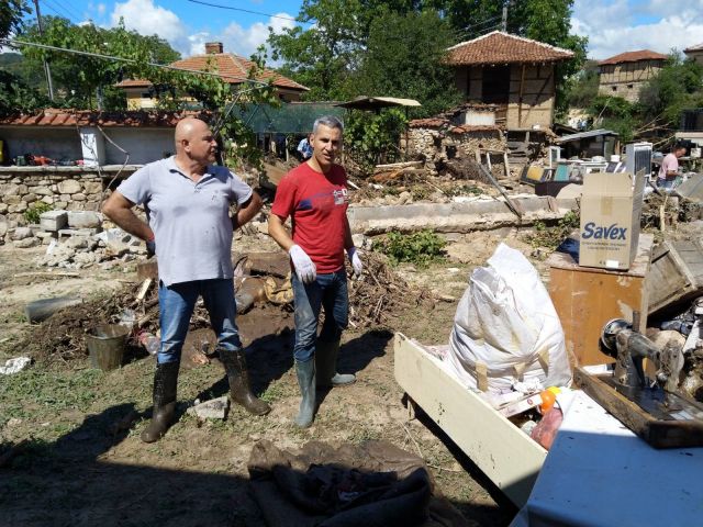 От ПП помагат за разчистването след наводненията