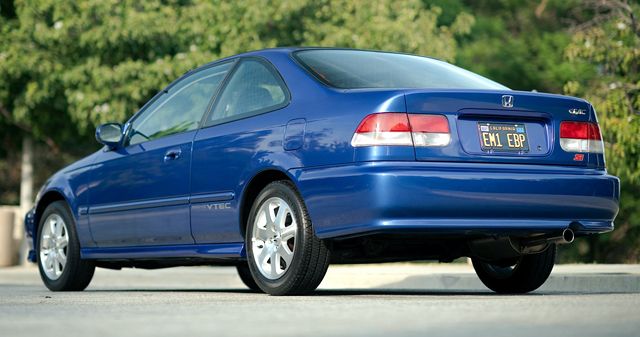  Продадоха 21-годишен Civic на цената на два нови 