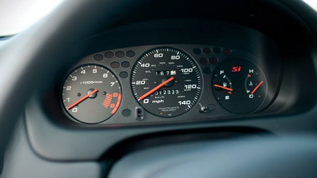  Продадоха 21-годишен Civic на цената на два нови 