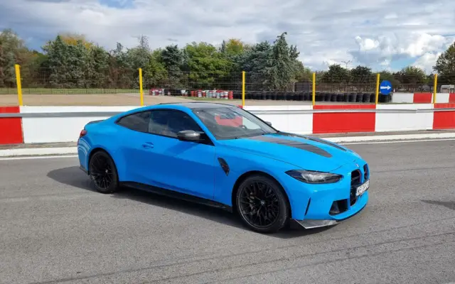 Тествахме на писта най-бързите BMW-та, а едно от тях определено се откроява над всички (ВИДЕО) | интерФакти.БГ Тествахме на писта най-бързите BMW-та, а едно от тях определено се откроява над всички (ВИДЕО)