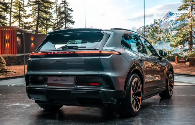 Първи преки впечатления от най-новото Porsche Cayenne (ВИДЕО)