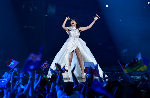 Поли Генова с огромен успех на Евровизия (Снимки)