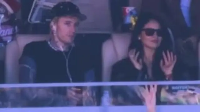 Гаджето на Григор Димитров се появи с различен мъж на Super Bowl (СНИМКА)