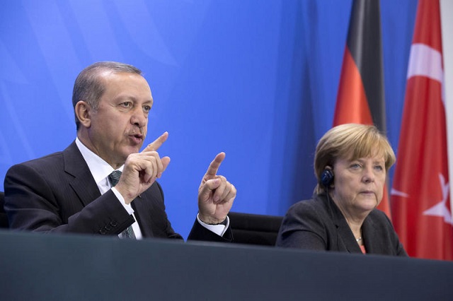 Берлин спря оръжейното кранче на Анкара