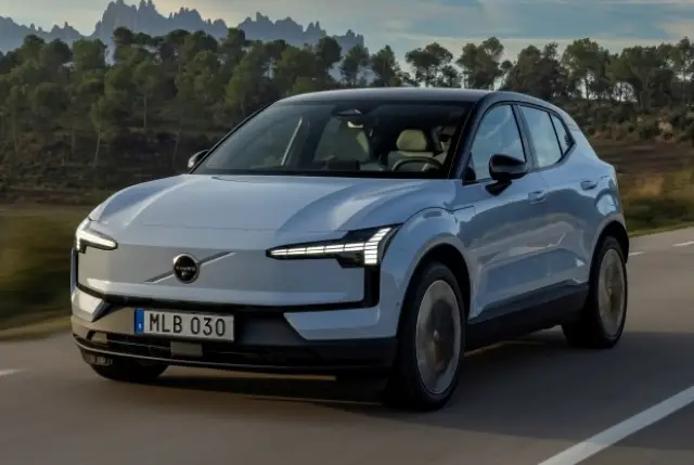 Volvo подготвя най-мощния модел в историята си | интерФакти.БГ Volvo подготвя най-мощния модел в историята си