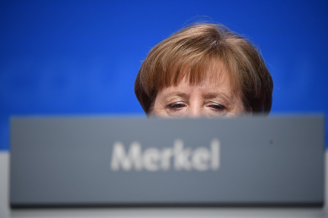 Меркел зове: Подкрепете коалицията (СНИМКИ)