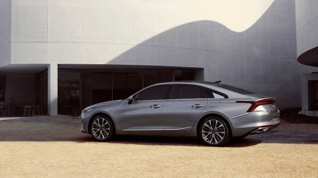  Газова уредба и съвсем 300 конски сили за най-луксозната KIA 