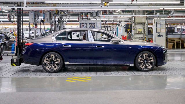 BMW започна производството на новата „седмица“