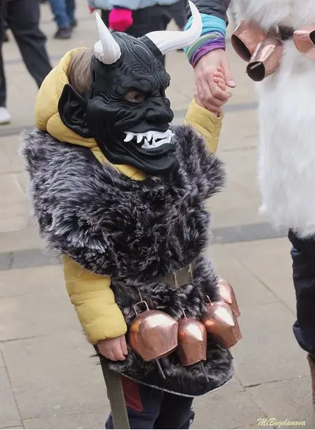 Над 13 000 участници в тазгодишното издание на „Сурва 2026“ (ВИДЕО+СНИМКИ)