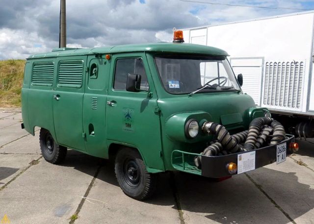  УАЗ със самолетен мотор 