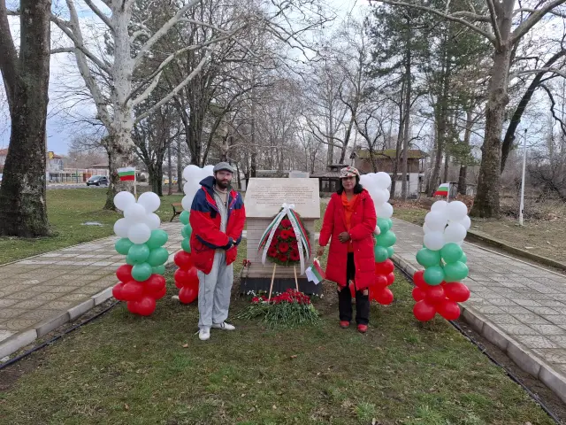 Село Бяла Река отпразнува 3 март с поезия (ВИДЕО)