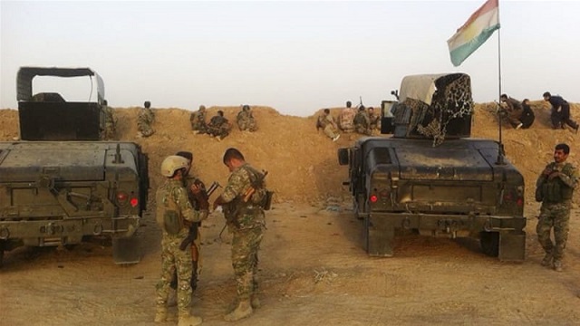 Багдад тръгна на боен щурм към Киркук (СНИМКИ)