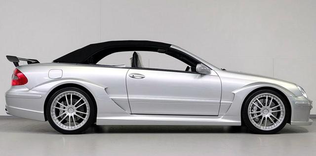  Продадоха остарял Mercedes-Benz CLK на цената на два нови AMG GT 