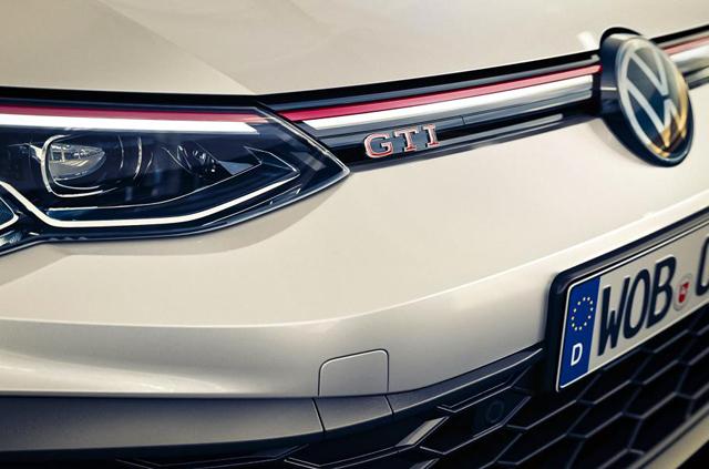  Golf GTI към този момент с 300 коня 