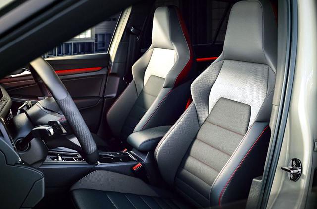  Golf GTI към този момент с 300 коня 