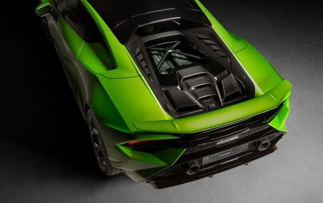 Lamborghini представи Huracan Tecnica с повече мощност и по-ниско тегло
