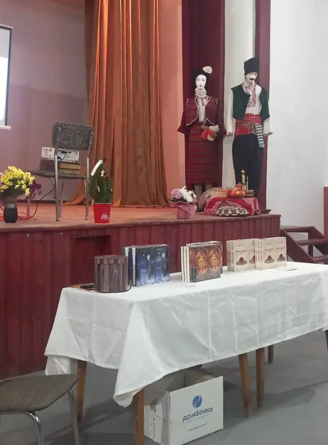  „ Цвете от патрони “ на Оля Ал–Ахмед гастролира из страната, а в София ще се показа на 21 януари 