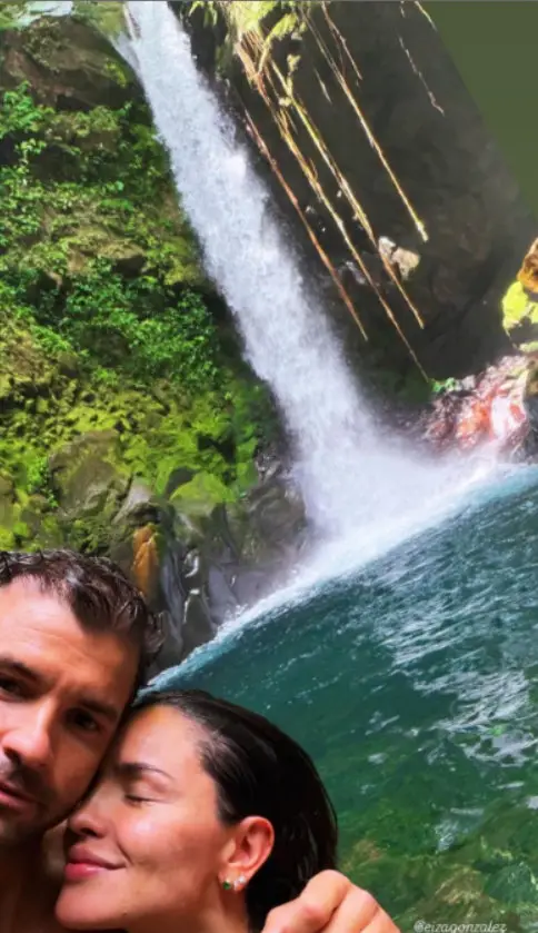  Гришо сподели съкровен миг с гаджето си (СНИМКА) 