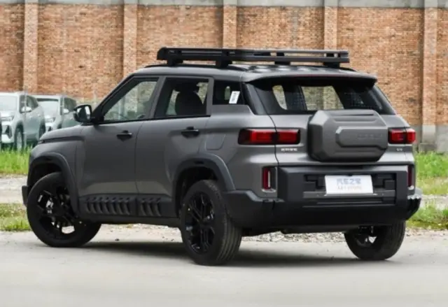 „Каубой“ на безценица: Geely пусна брутален приключенски SUV за под 10 000 евро
