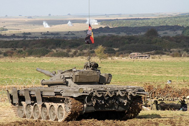 Трета световна война? Великобритания се готви за руските танкове