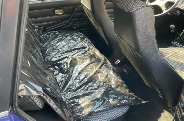  Откриха чисто нова Lada 2104, стояла в гараж 22 години 