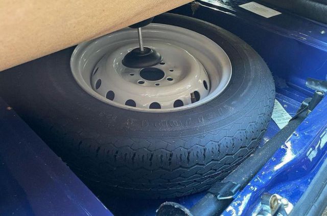  Откриха чисто нова Lada 2104, стояла в гараж 22 години 