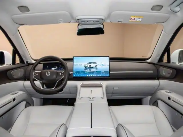 Leapmotor, които неотдавна са на родния пазар, се прицелват и в премиум сегмента