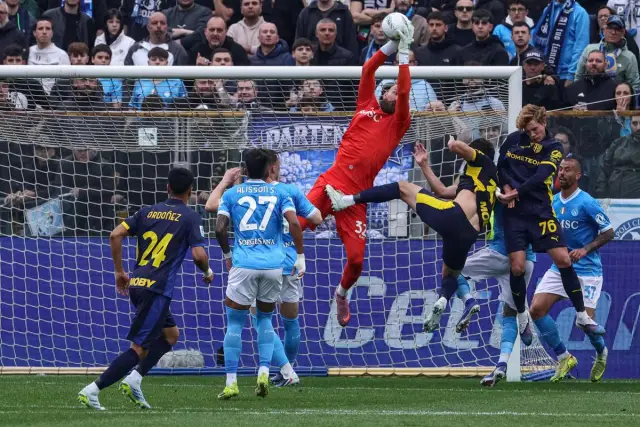 Наполи със сериозна грешна стъпка срещу Парма и направи голям подарък на лидера Интер