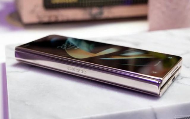 Samsung представи нов флагман при сгъваемите смартфони. Вижте и цената му
