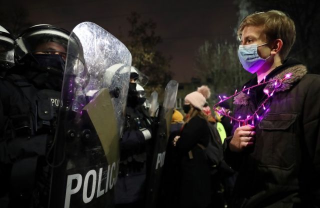  Трети ден всеобщи митинги в Полша 