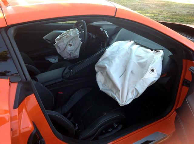 Карък размаза чисто нов Corvette ден след покупката