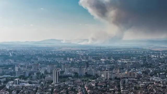  Обявено е отчасти бедствено състояние! Започна евакуация поради огромния пожар до Костинброд СНИМКИ 