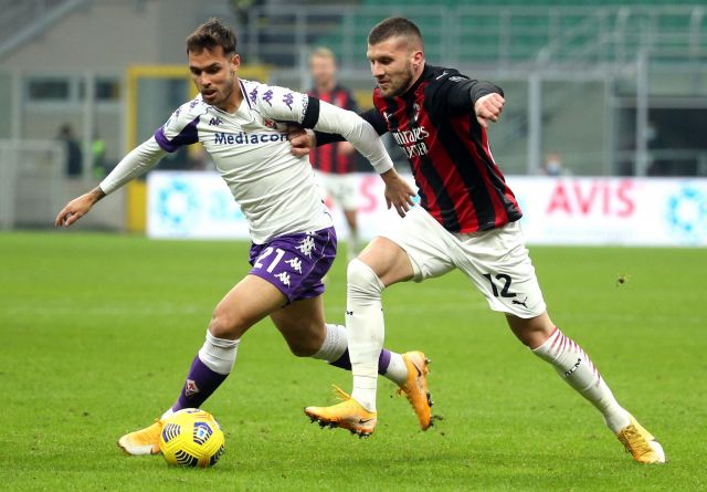 Милан с домакински успех срещу Фиорентина и увеличи преднината си на върха