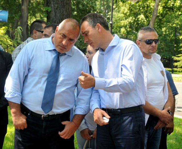 Борисов "сряза лентата" на обновения Приморски парк в Бургас (ВИДЕО)
