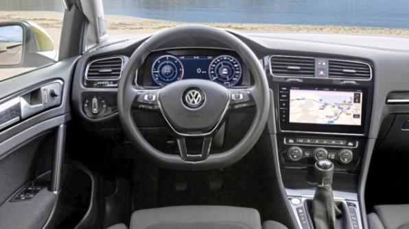 Икономичният бензинов VW GOLF 1.5 TSI