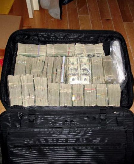 22 млрд. долара в дома на мексикански наркобарон (снимки)