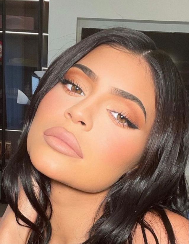  Идеи за грим от Кайли Дженър (СНИМКИ) 