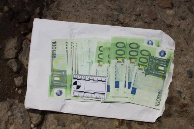 Трима задържани за фалшиви банкноти в София