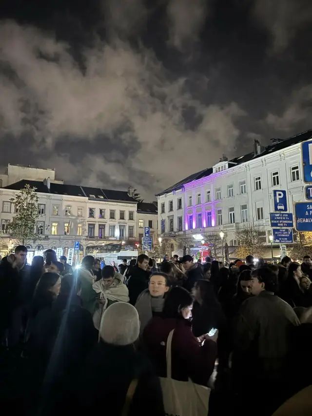 Българи стачкуваха и пред Европейския парламент в Брюксел СНИМКИ