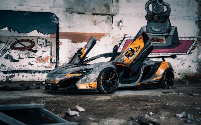 Уникален супер тунингован McLaren беше заснет в Чернобил (ВИДЕО)