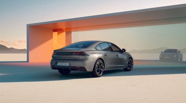 Peugeot представи обновеното 508 с до 360 конски сили