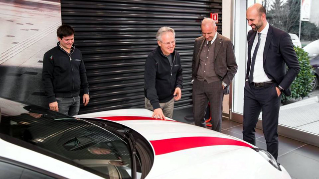 Пагани купи Porsche