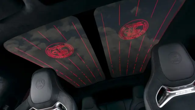 Първи поглед към интериора на новия Mercedes-AMG