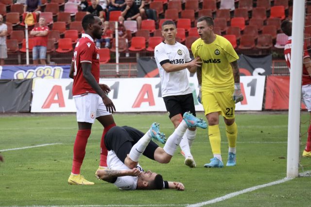  ЦСКА победи Славия единствено за три минути и поведе в класирането 