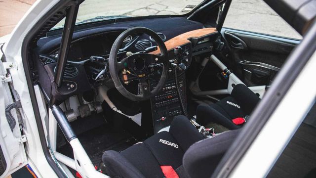 Продава се бившият състезателен Ford на Колин МакРей