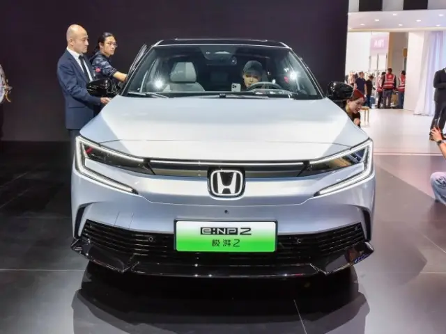 Honda представи евтините електрически кросоувъри